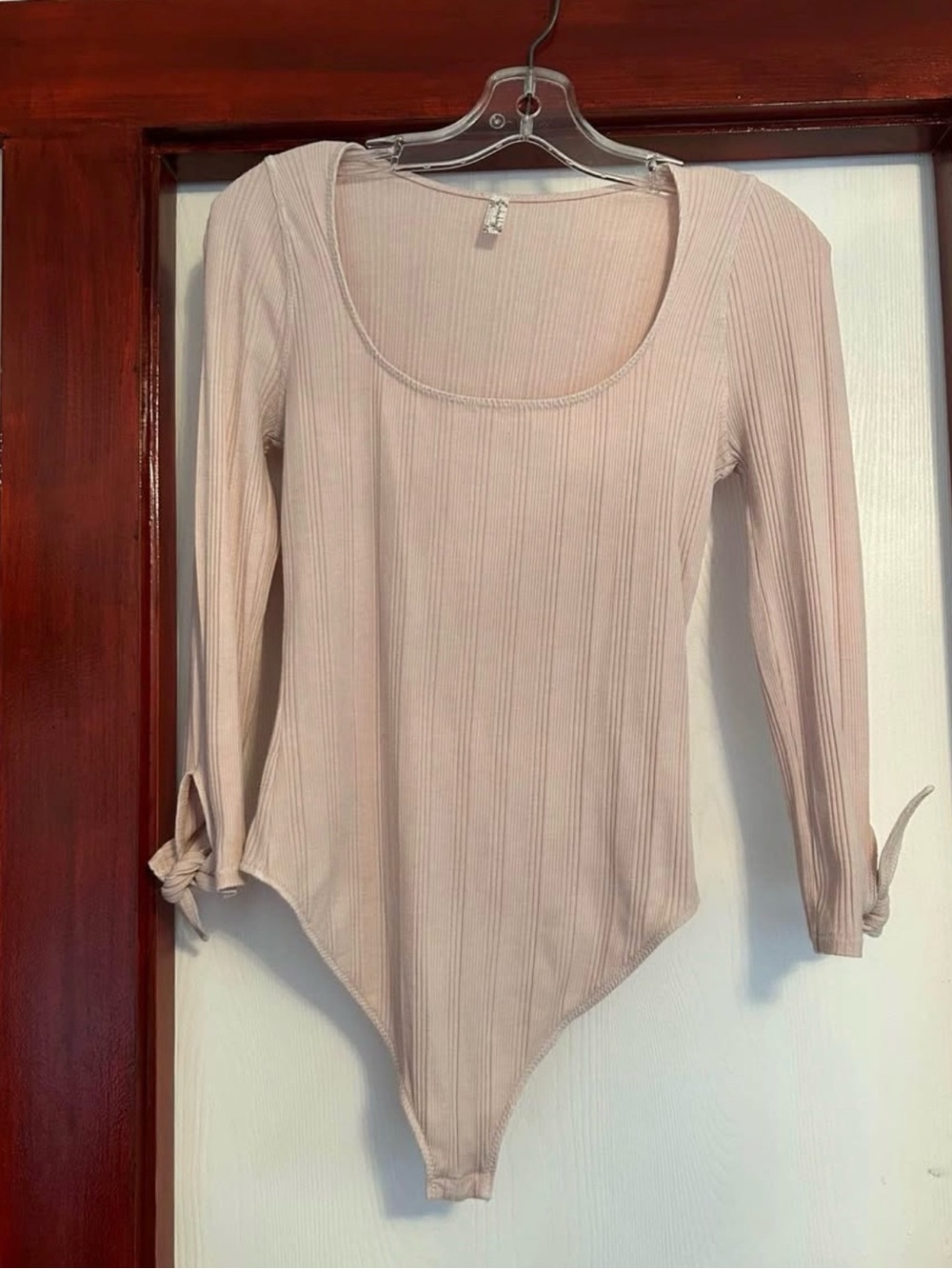 Free People Ribbed Scoop-Neck Long-Sleeve Bodysuit - Light pinkish/beige